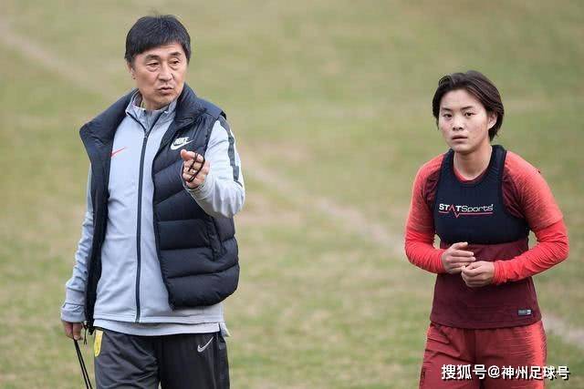 曼联或将迎来新帅！孔蒂有望引领战术变革